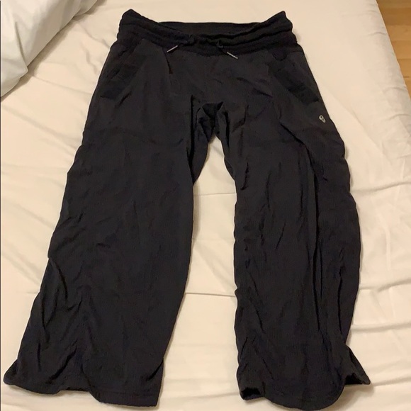 Lululemon black studio crop pants - Picture 2 of 9